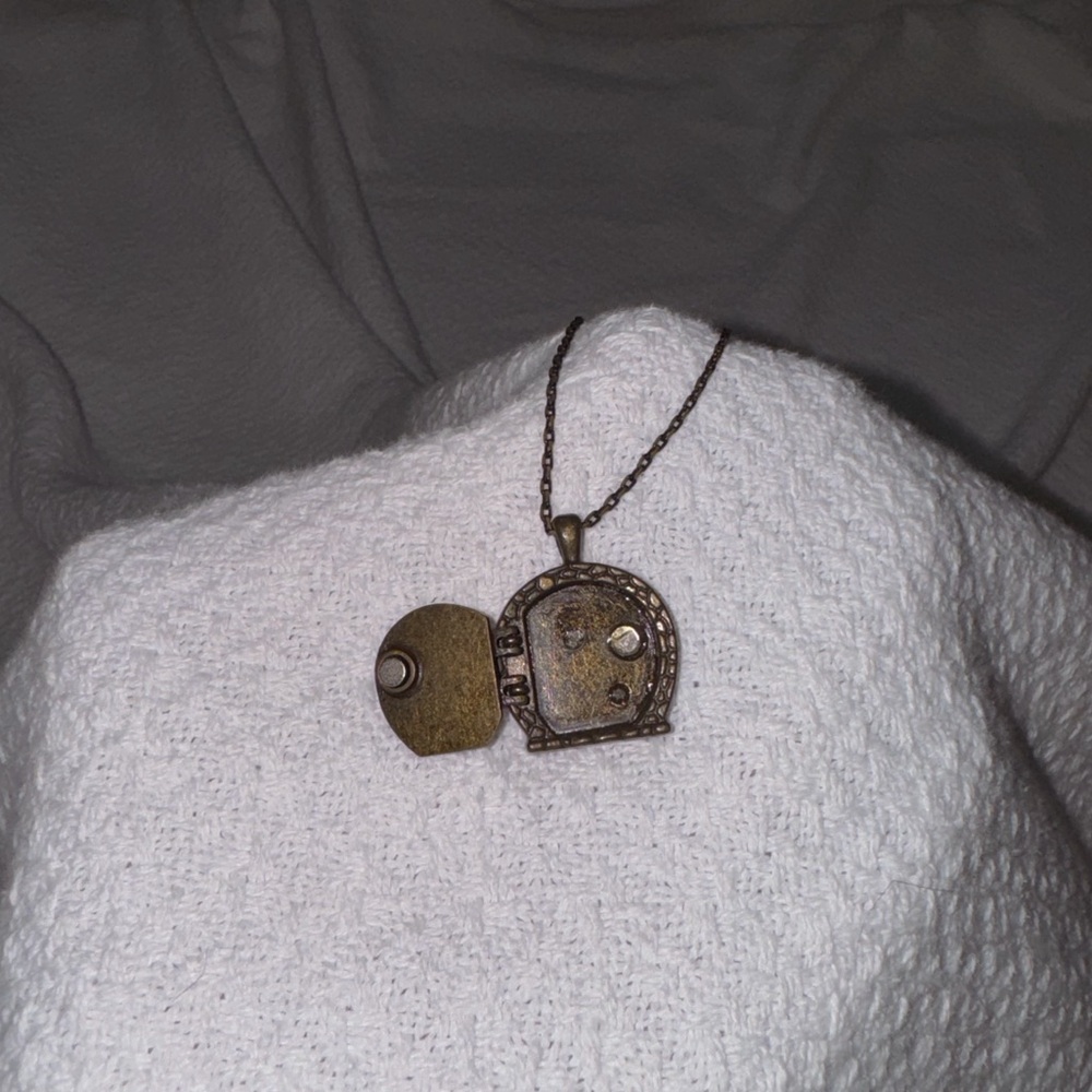 Hobbit Door Locket - Picture 6 of 6